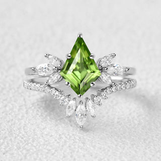 1.50 CT Kite Peridot August Birthstone Cluster Bridal Ring Set in 925 Sterling Silver - Danni Martinez