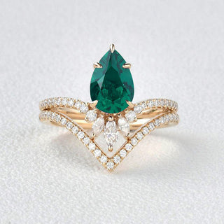 1.70 CT Pear Emerald May Birthstone Unique Bridal Ring Set in 925 Sterling Silver - Danni Martinez