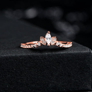 0.35 TCW Marquise & Round Moissanite Curved Diamond Wedding Band in 925 Sterling Silver- The ‘Adrian’ Wedding Band - Danni Martinez