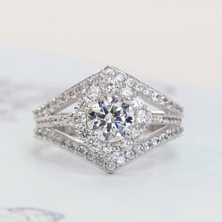 0.7 CT Round Moissanite Vintage Diamond Ring in 925 Sterling Silver- The ‘Raphael’ Ring - Danni Martinez
