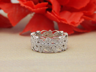 1.1 TCW Round Moissanite Vintage Diamond Wedding Band in 925 Sterling Silver- The ‘Lauren’ Wedding Band - Danni Martinez